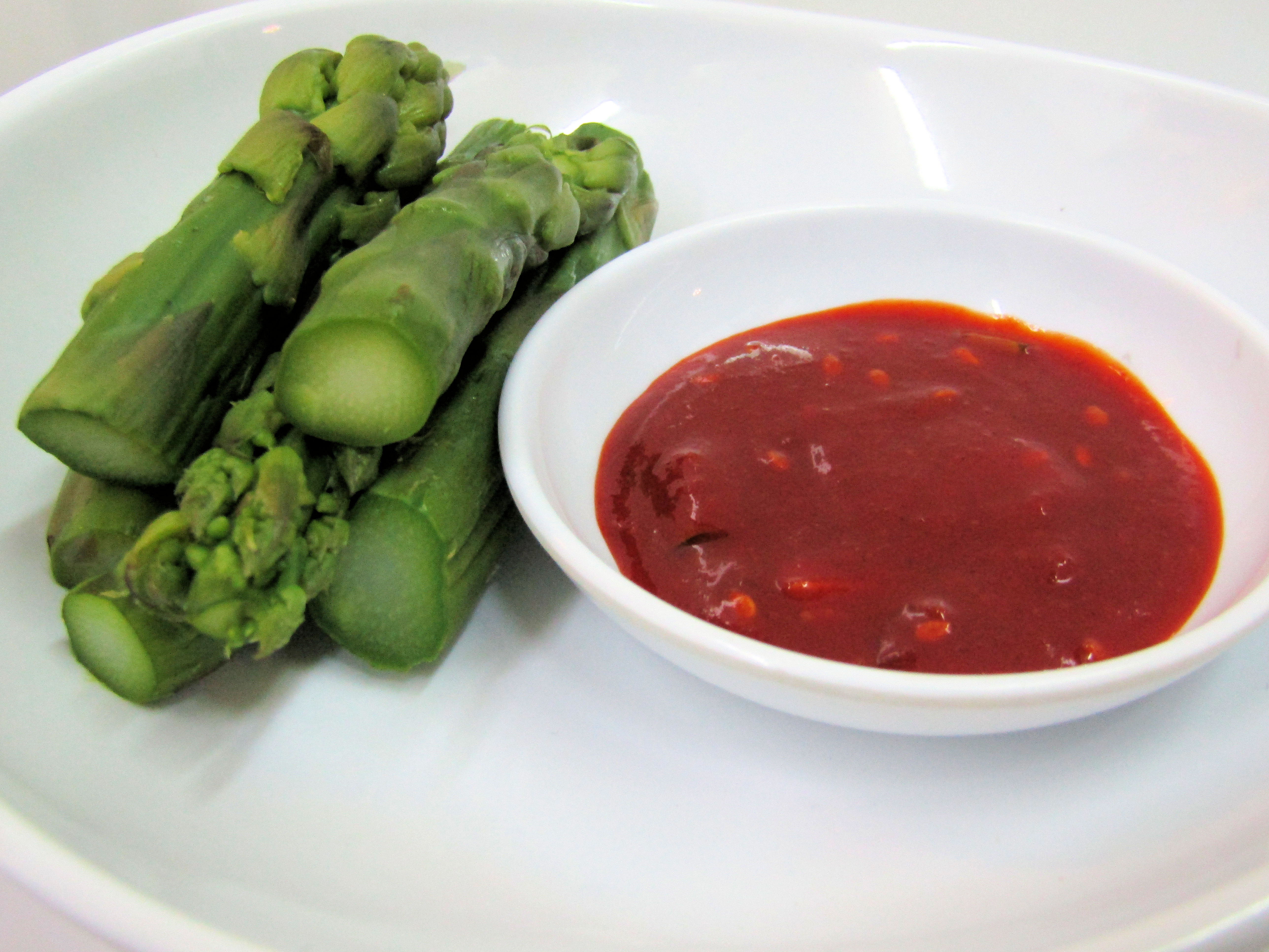 Asparagus and dip