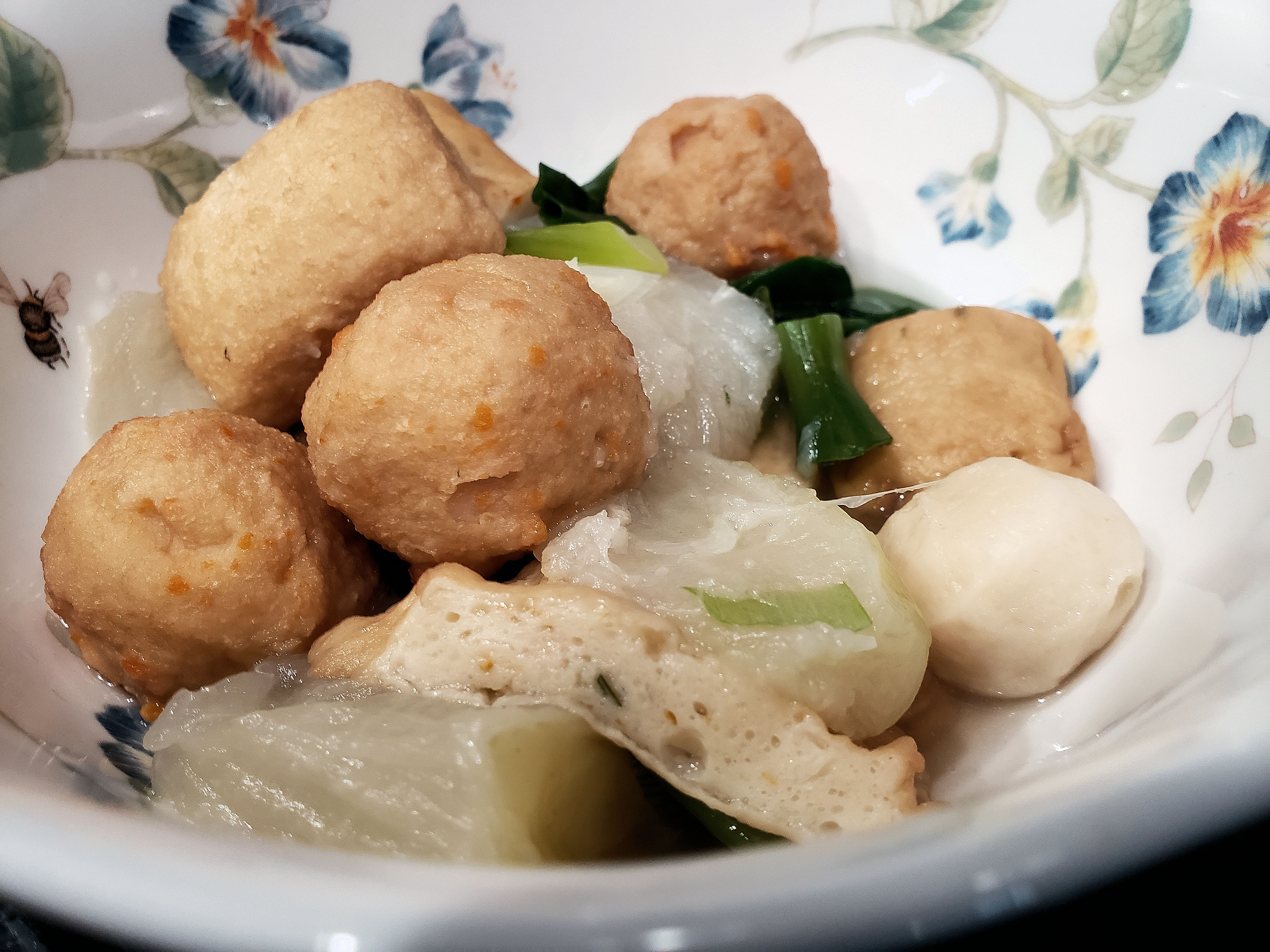 Eomuk waiting for broth